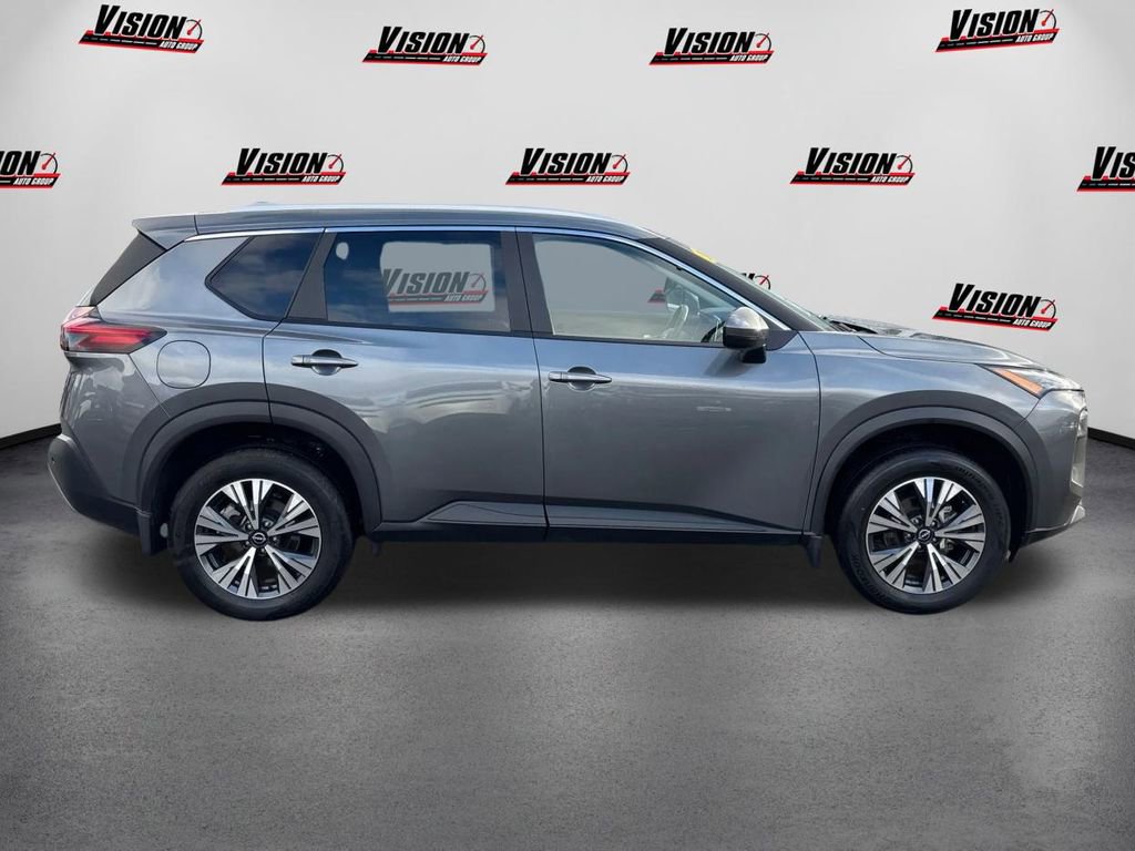 Used 2023 Nissan Rogue SV w/ SV Premium Package image 4
