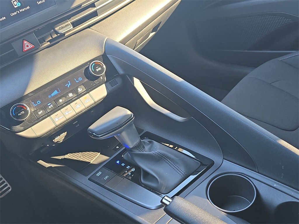 Certified 2026 Hyundai Elantra Sport image 23
