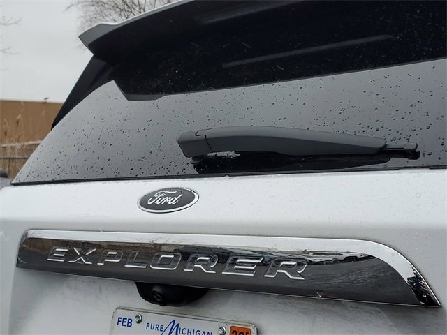 Used 2021 Ford Explorer XLT w/ Equipment Group 202A image 31