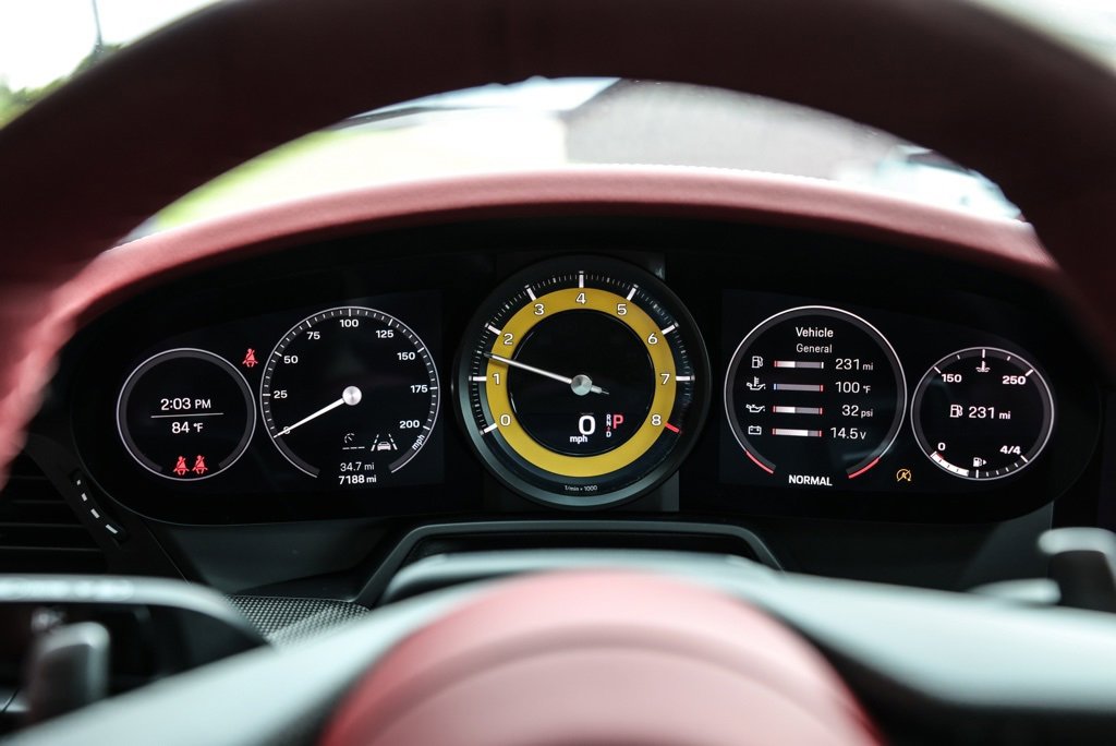 Used 2024 Porsche 911 Carrera w/ Premium Package image 32