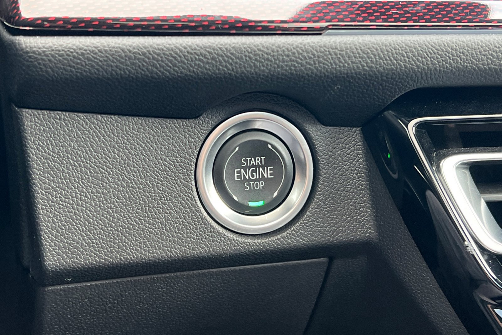 Certified 2024 Chevrolet Traverse RS w/ LPO, Floor Liner Package image 34