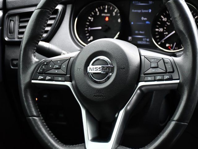 Used 2017 Nissan Rogue SV w/ SV Premium Package image 20