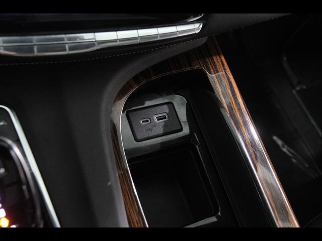 Certified 2022 Cadillac Escalade Premium Luxury AWD/4WD image 20
