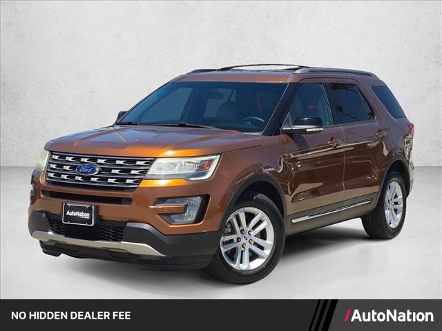Used 2017 Ford Explorer XLT w/ Equipment Group 202A FWD image 1