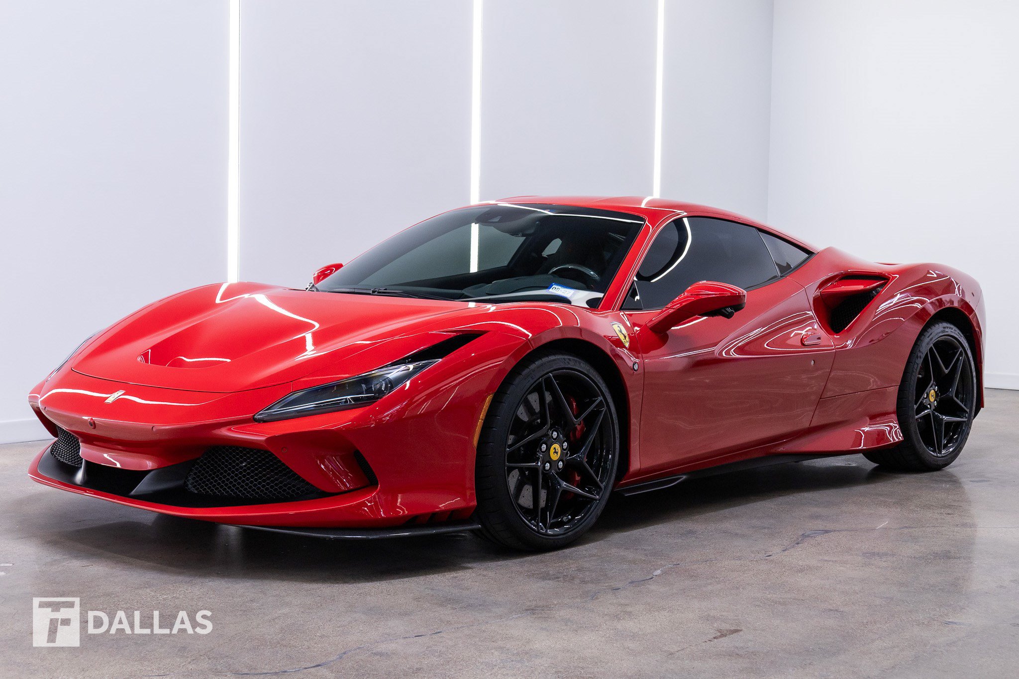 Used 2020 Ferrari F8 Tributo RWD image 2
