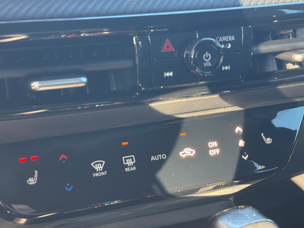 New 2026 Nissan Kicks SR w/ Cold Weather Package image 27