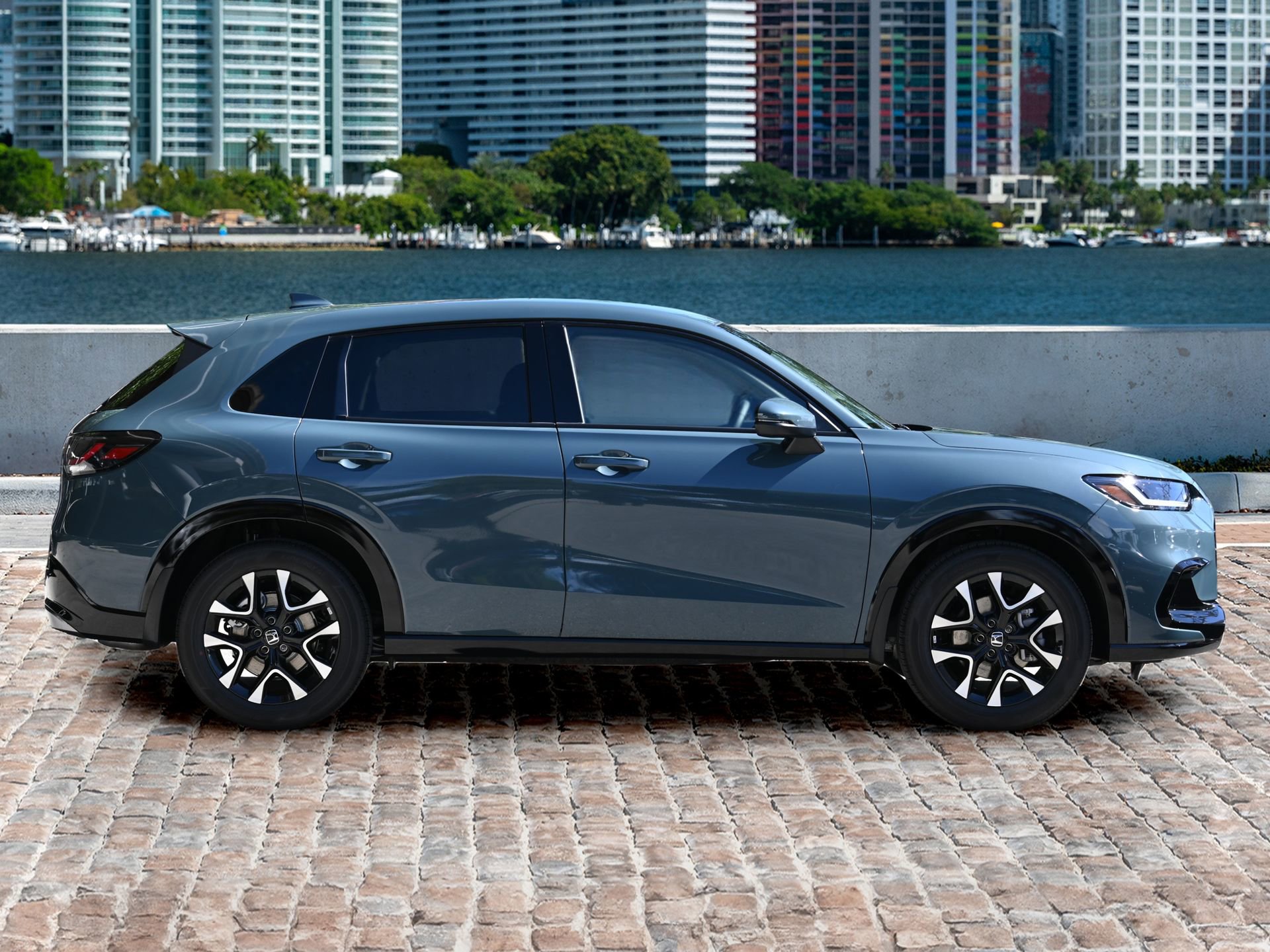 New 2026 Honda HR-V EX-L image 4