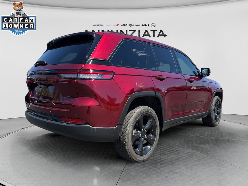 Used 2023 Jeep Grand Cherokee Altitude AWD/4WD image 5