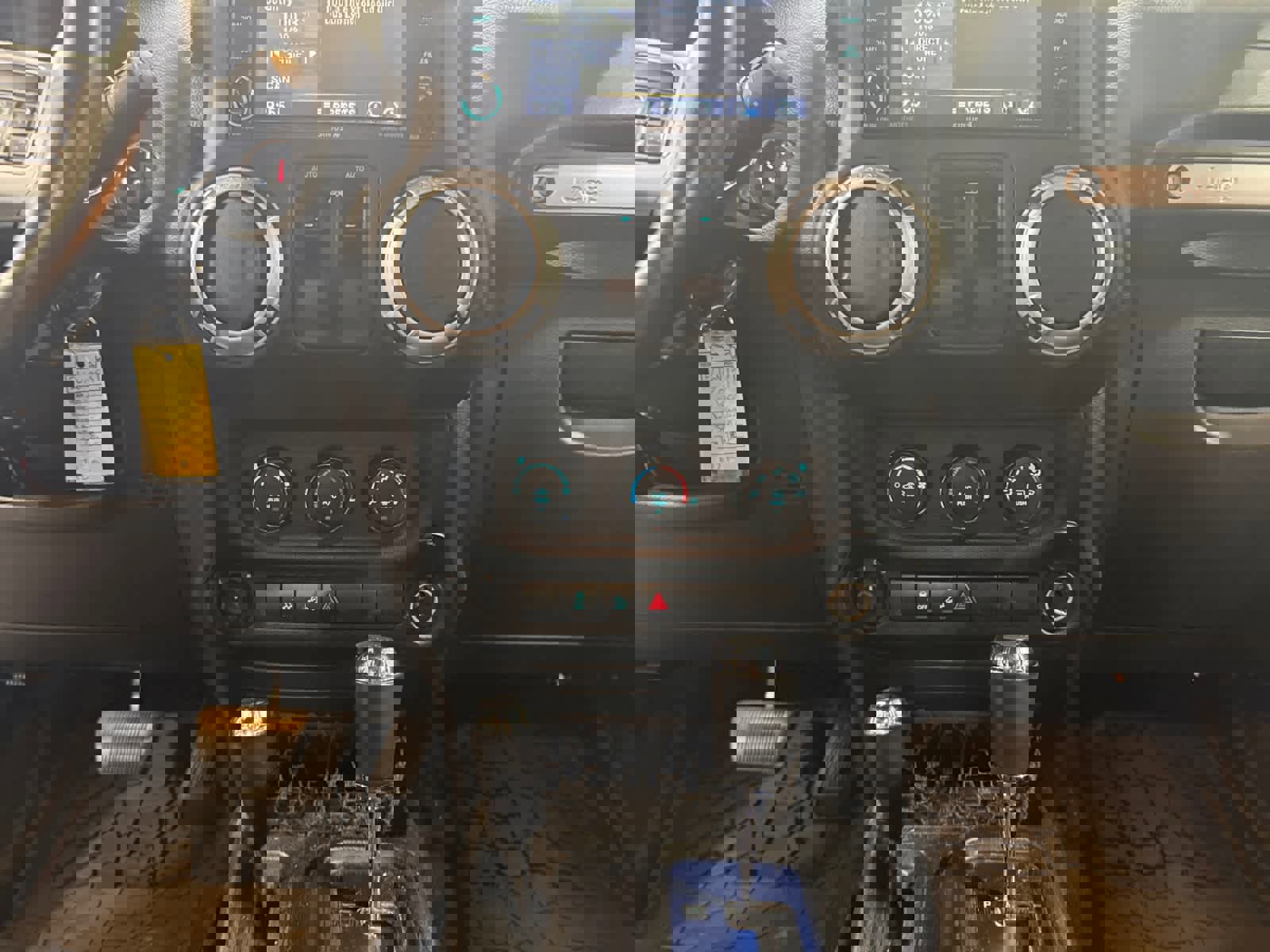 Used 2014 Jeep Wrangler Freedom Edition image 12