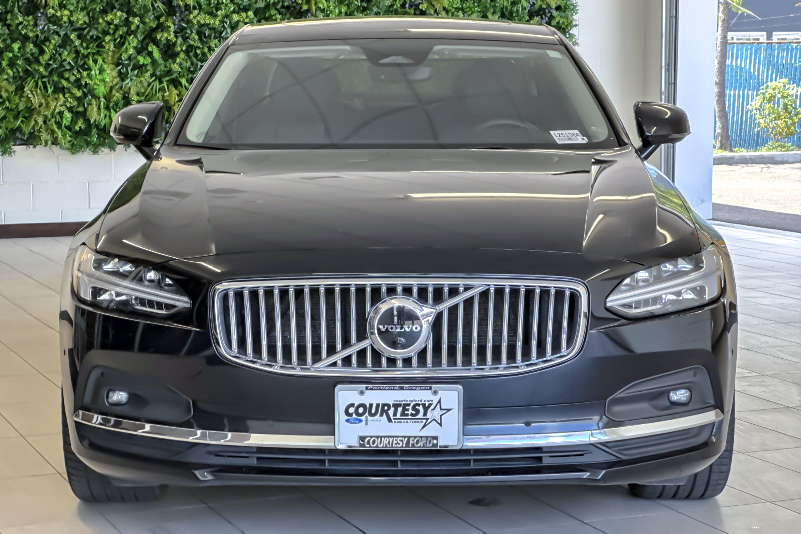 Used 2023 Volvo S90 B6 Plus w/ Protection Package Premier AWD/4WD image 9