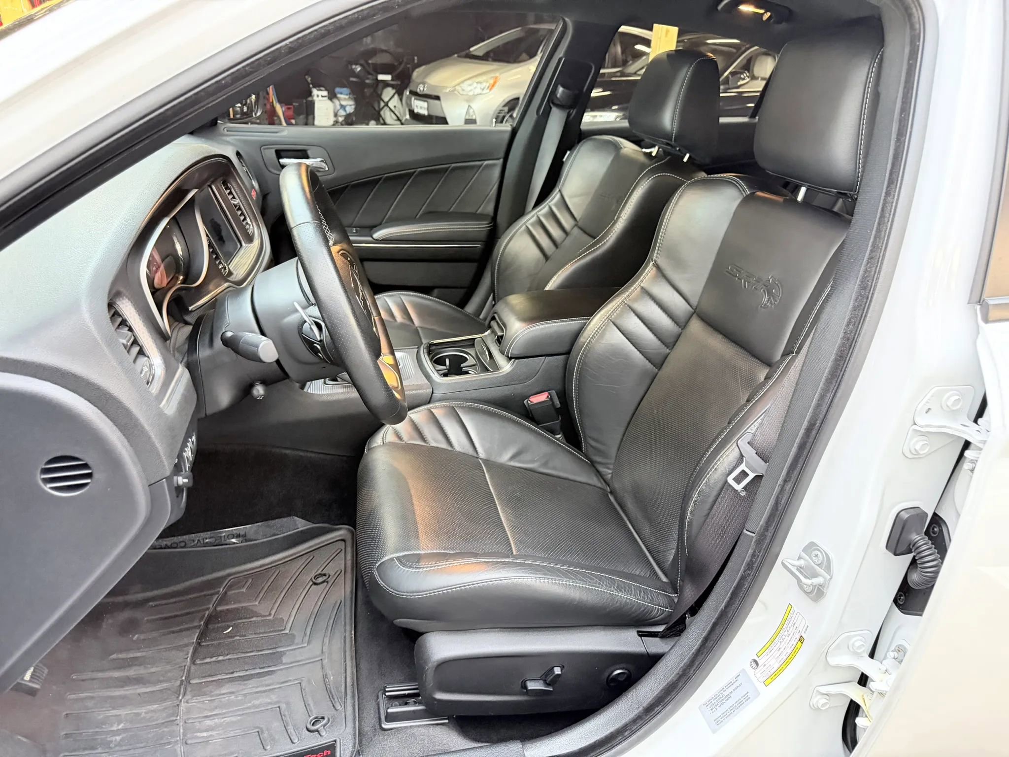 Used 2018 Dodge Charger SRT Hellcat w/ Harman/Kardon Audio Group RWD image 11