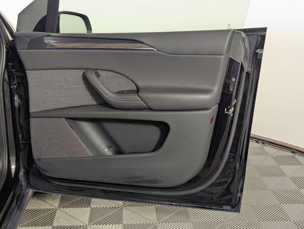 Used 2024 Tesla Model X image 49