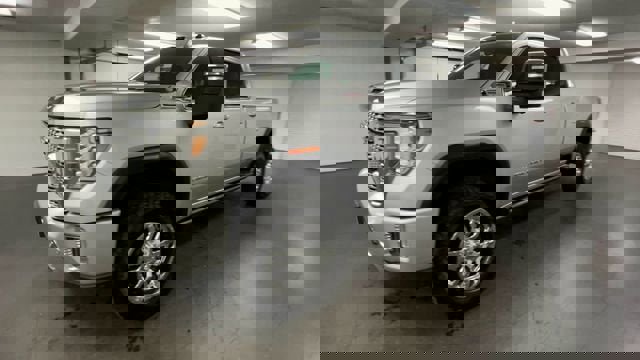 Used 2023 GMC Sierra 2500 Denali w/ Denali Ultimate Package image 4