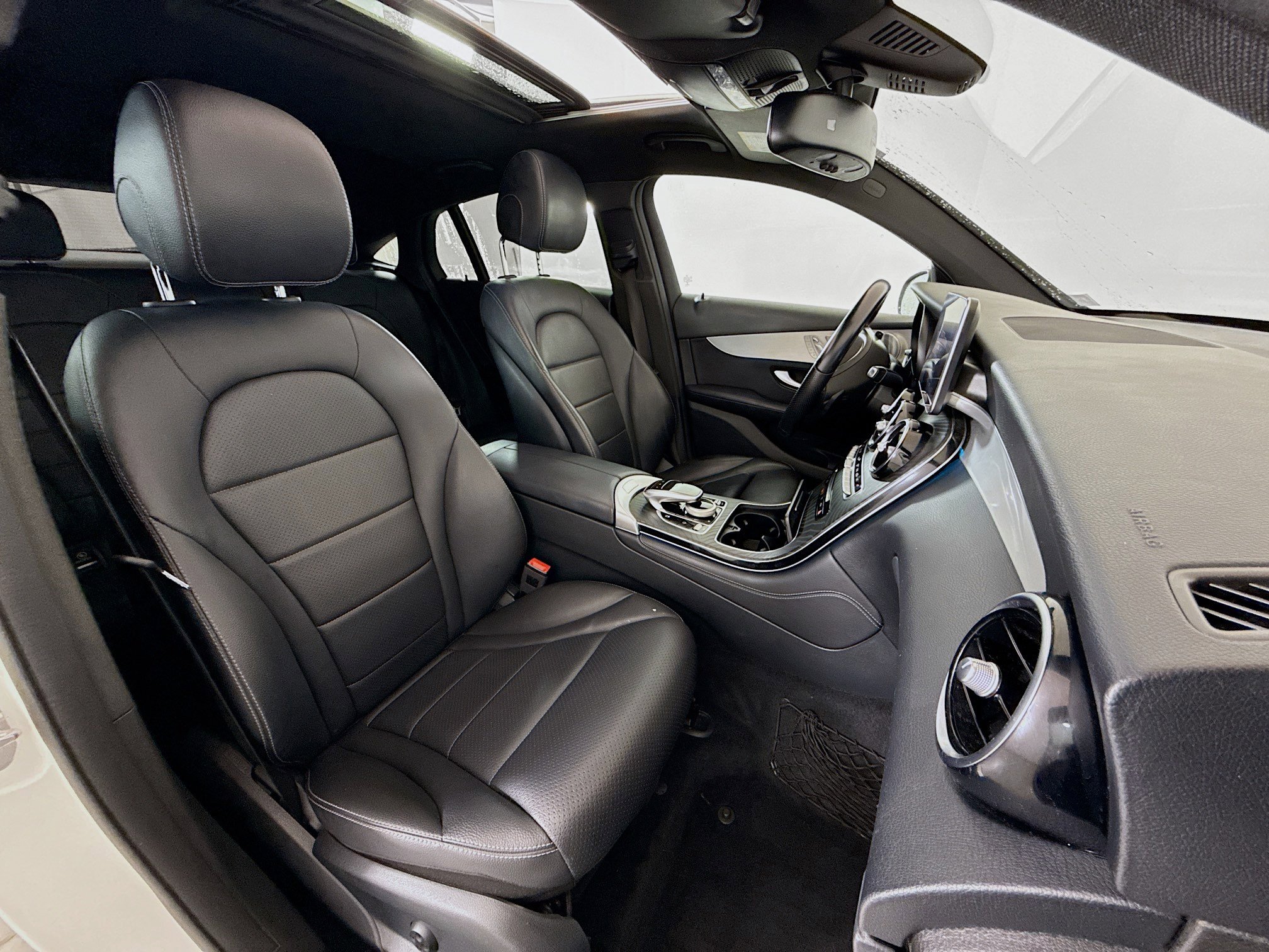 Used 2019 Mercedes-Benz GLC 300 4MATIC Coupe image 28