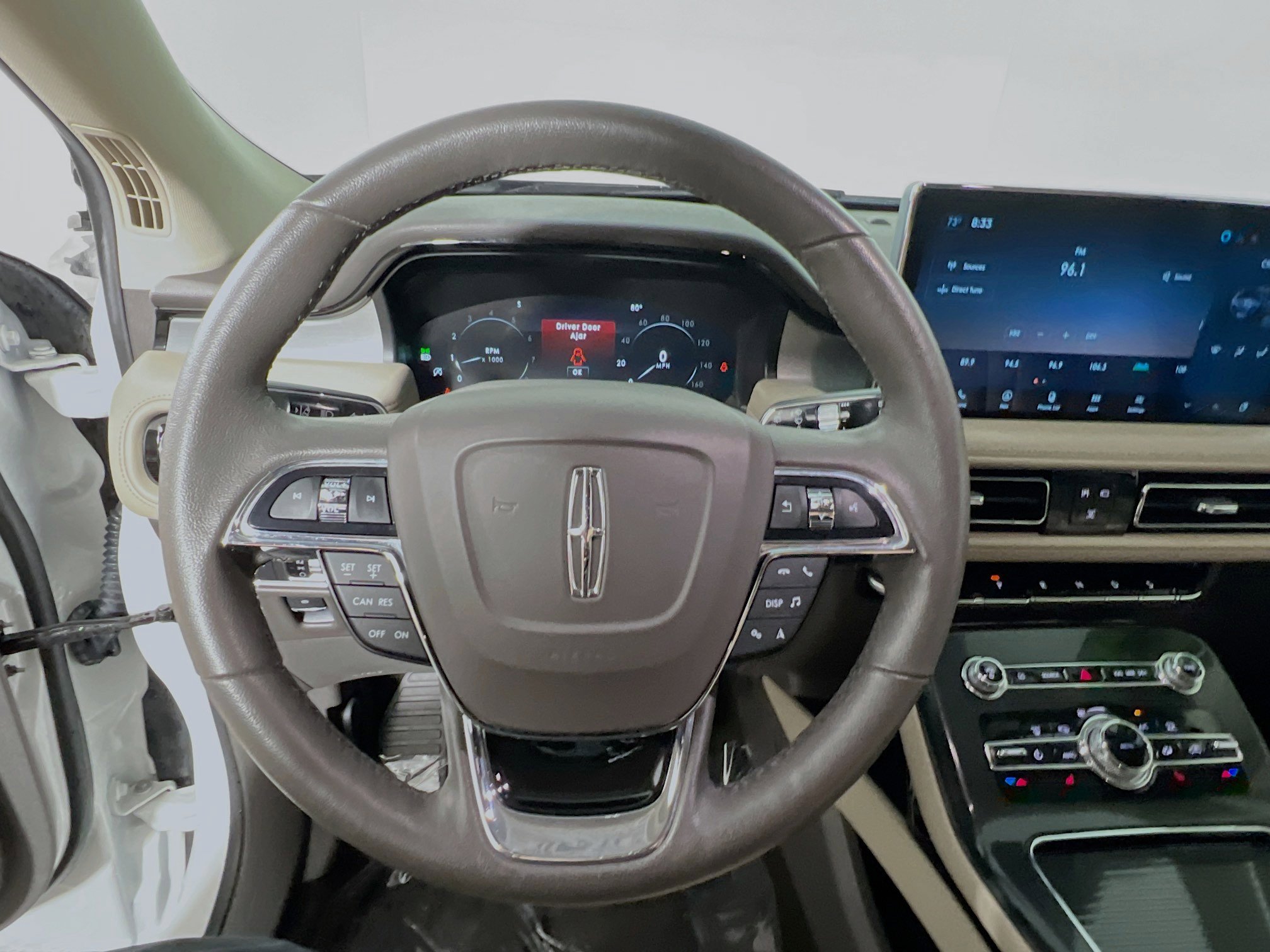 Used 2022 Lincoln Nautilus FWD w/ Premium Package image 18