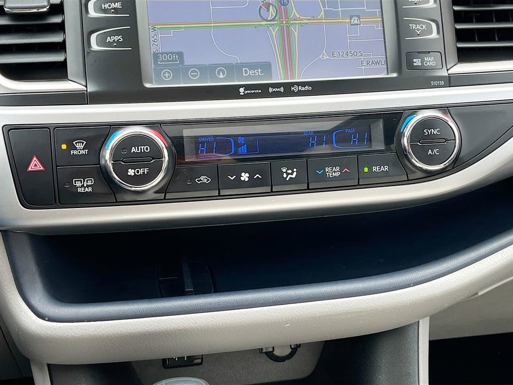 Used 2016 Toyota Highlander XLE image 16