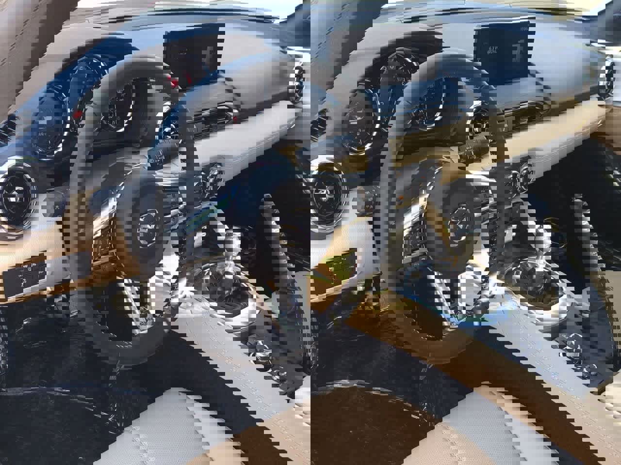 New 2025 MAZDA MX-5 Miata Grand Touring w/ Appearance Package image 2