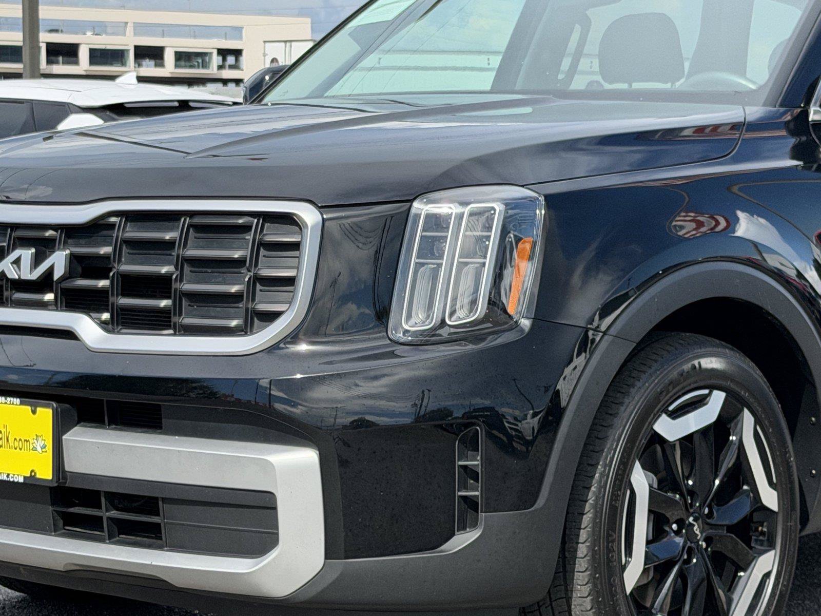 Used 2023 Kia Telluride S AWD/4WD image 9