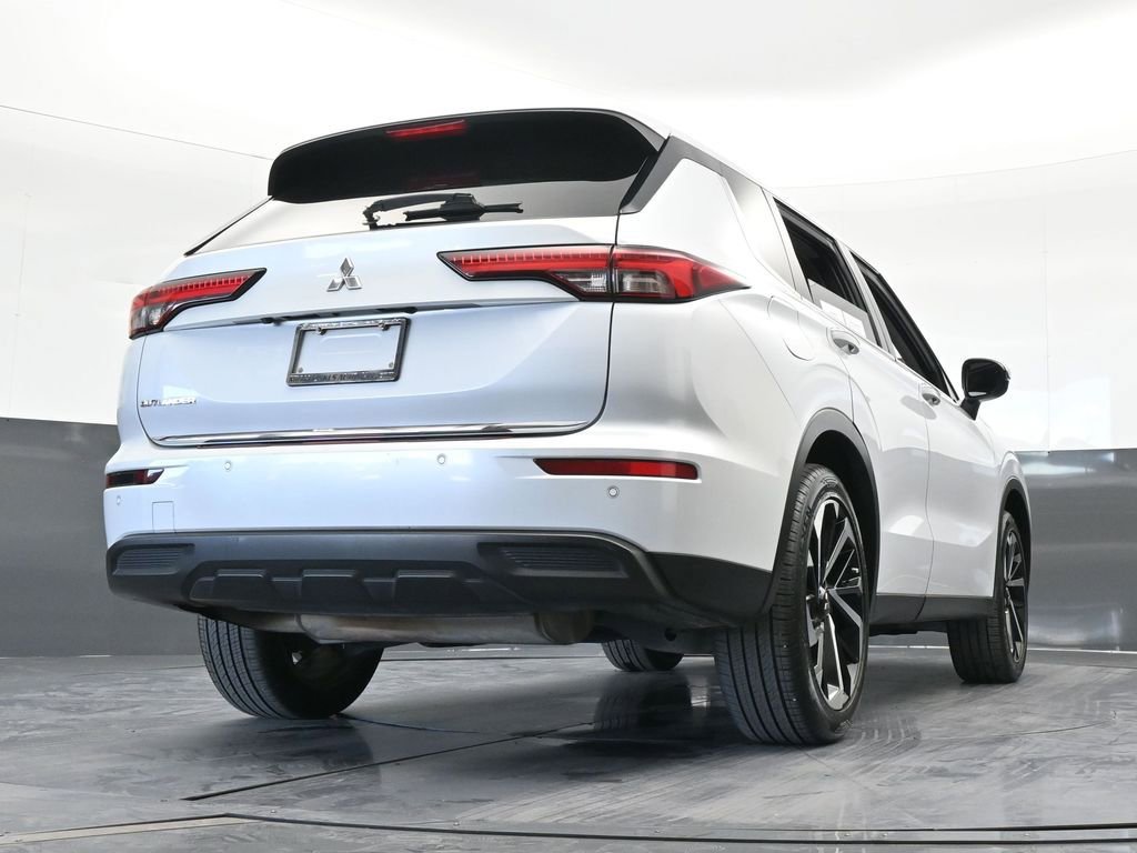 Used 2022 Mitsubishi Outlander ES image 56