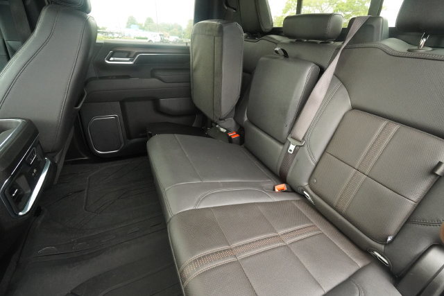 Used 2024 Chevrolet Silverado 2500 High Country w/ Technology Package AWD/4WD image 33