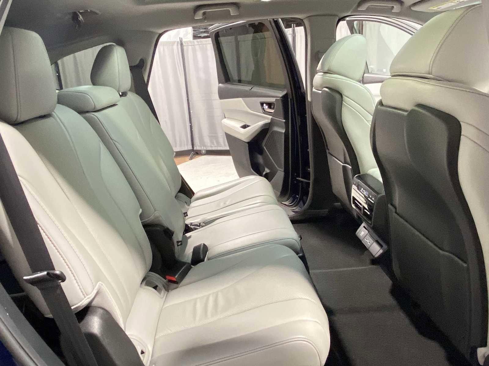 Used 2023 Acura MDX SH-AWD w/ Technology Package image 13