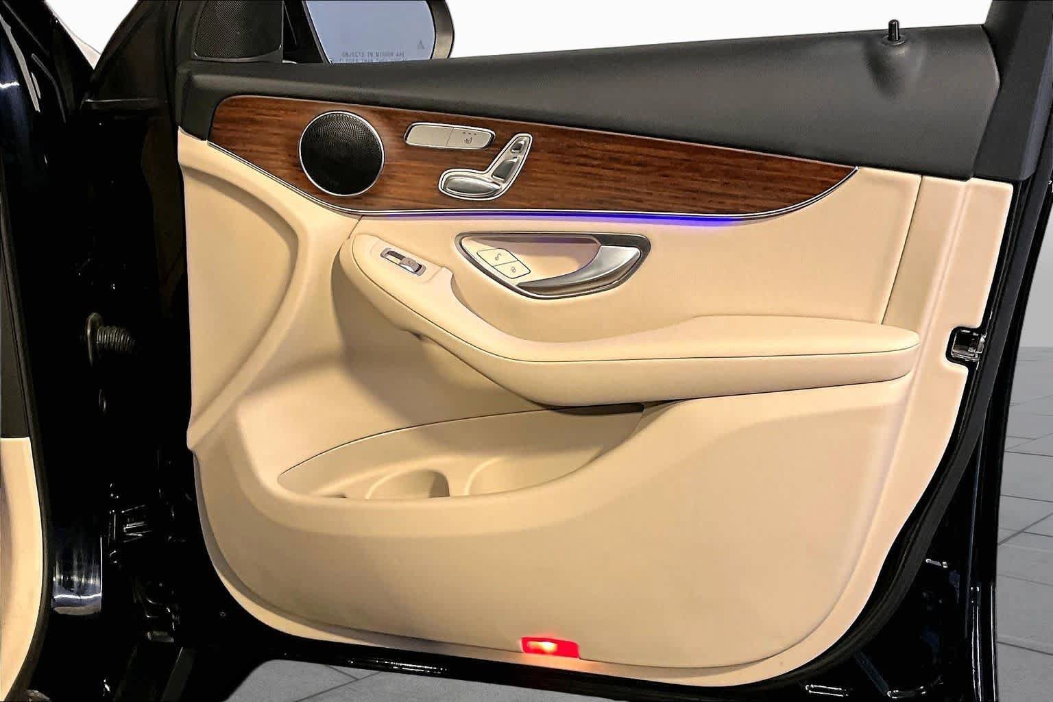 Certified 2022 Mercedes-Benz GLC 300 4MATIC image 23