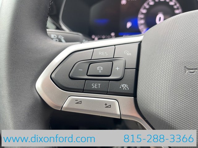 New 2024 Volkswagen Taos SE image 14