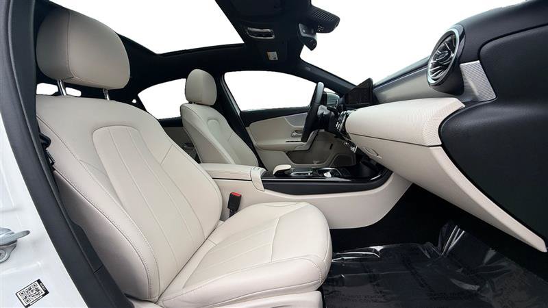 Used 2022 Mercedes-Benz A 220 image 17