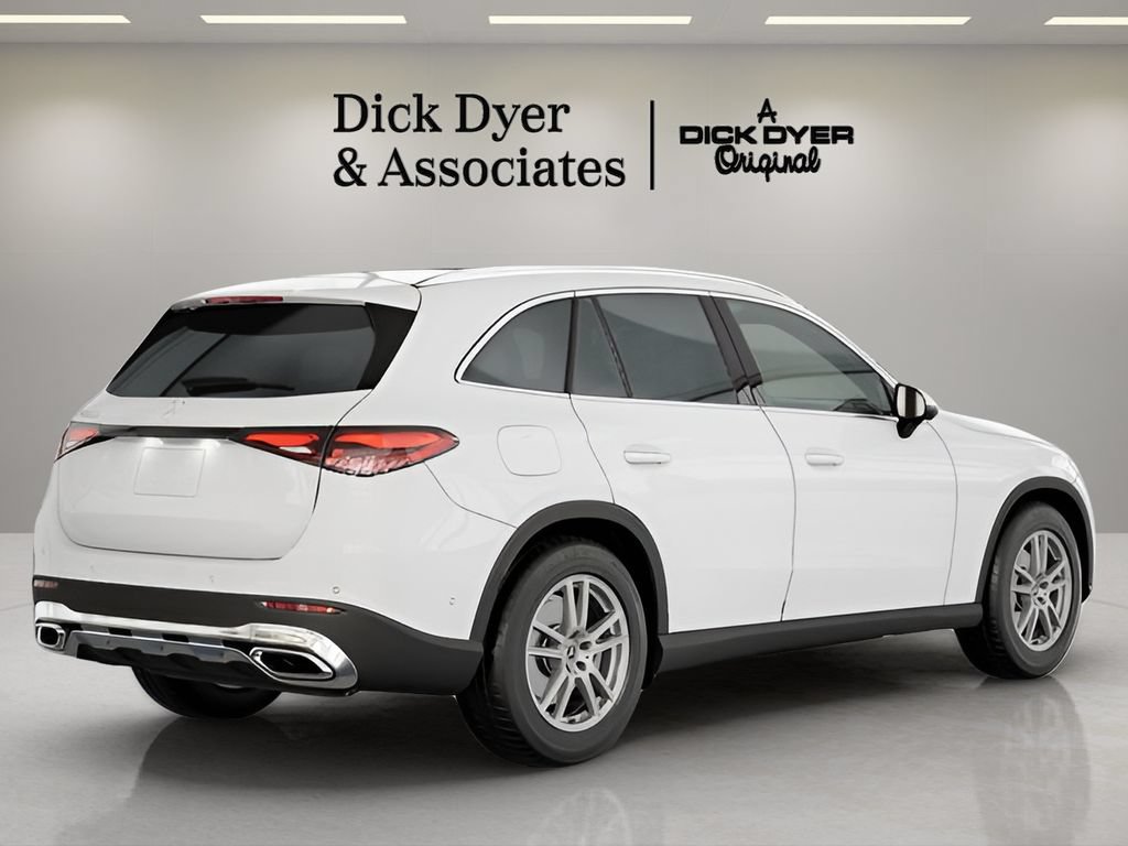 Used 2026 Mercedes-Benz GLC 300 image 11