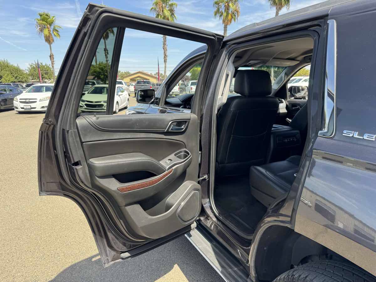 Used 2017 GMC Yukon SLE w/ SLE Value Package AWD/4WD image 22