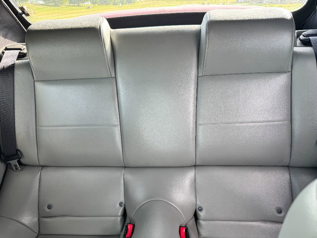 Used 2005 Ford Mustang Convertible image 16