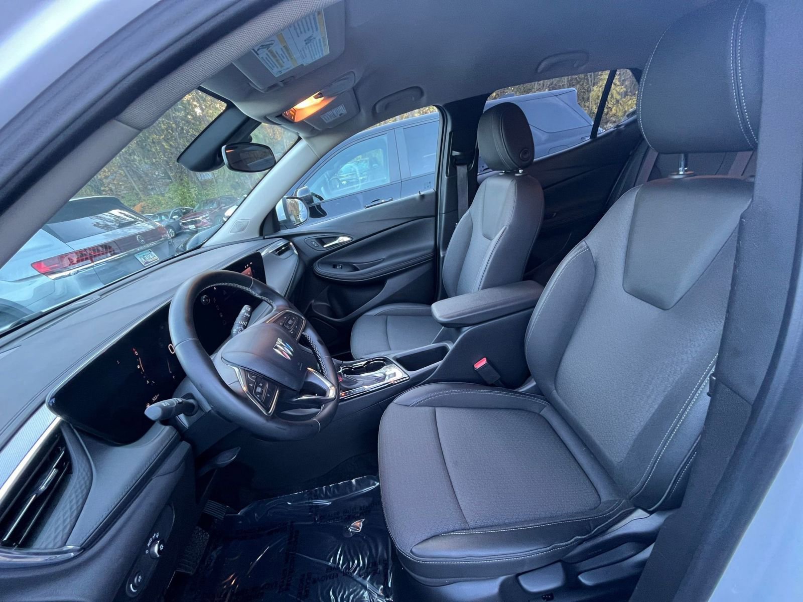 Used 2025 Buick Encore GX Preferred image 23