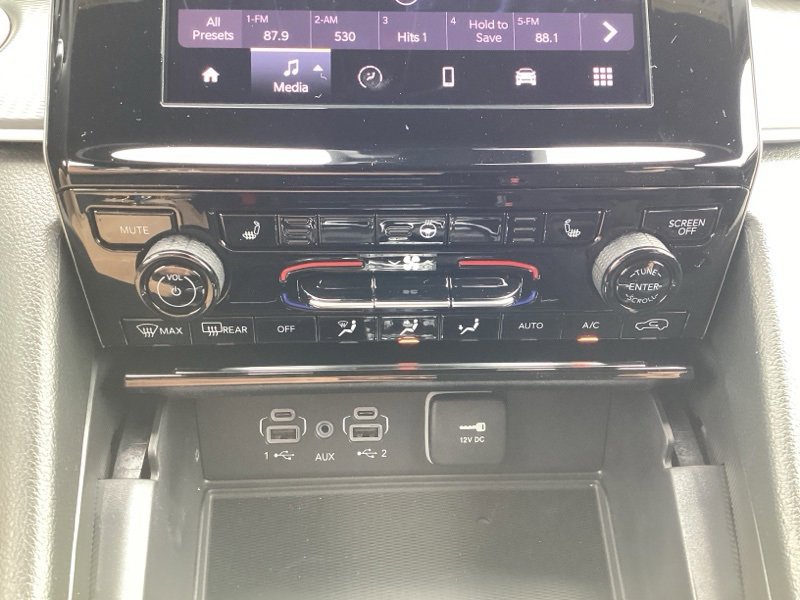 New 2025 Jeep Grand Cherokee Laredo w/ Luxury Tech Group I image 41