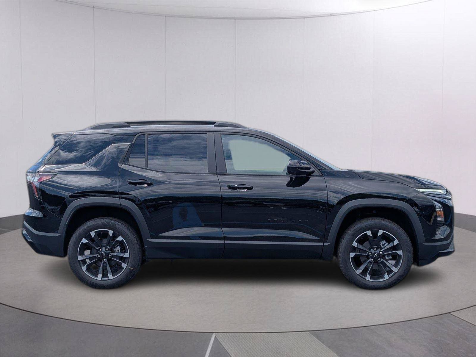 New 2026 Chevrolet Equinox RS w/ Convenience Package III FWD image 6