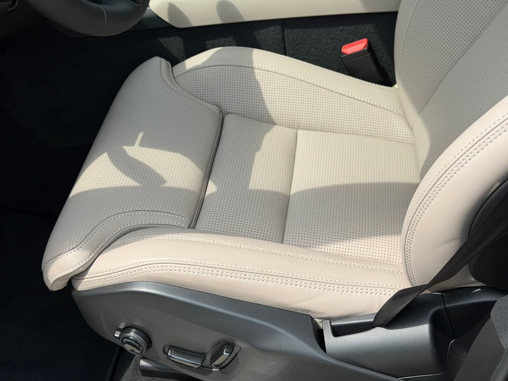 New 2026 Volvo XC90 T8 Ultra AWD/4WD image 17