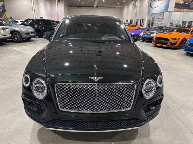Used 2017 Bentley Bentayga image 2