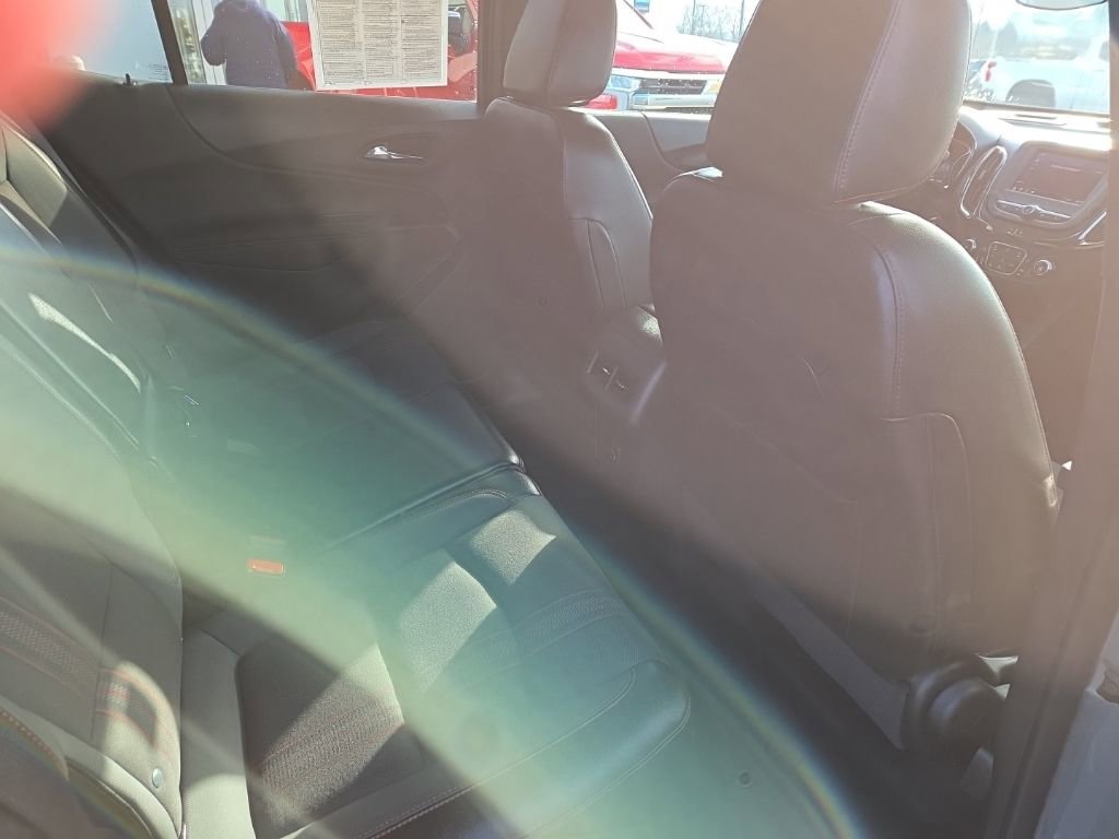 Certified 2024 Chevrolet Equinox RS w/ LPO, Floor Liner Package image 18
