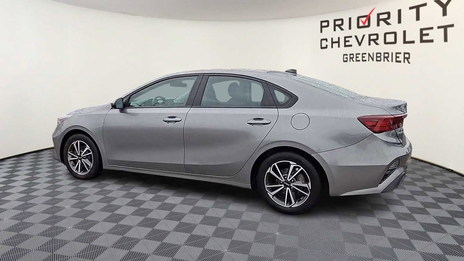 Used 2022 Kia Forte LXS image 6