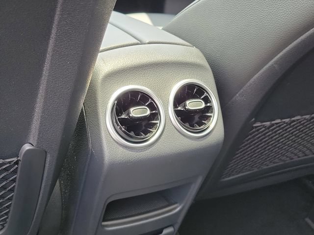 Used 2022 Mercedes-Benz GLB 250 image 21