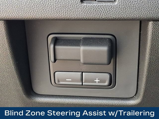Used 2025 GMC Canyon Denali AWD/4WD image 9