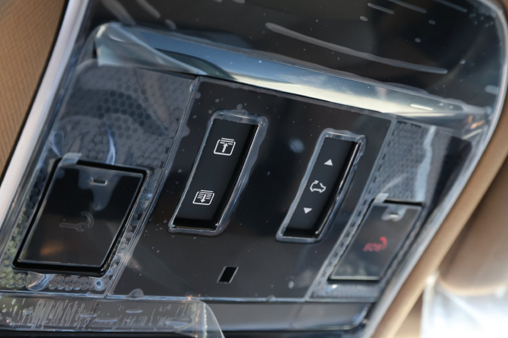New 2027 Land Rover Range Rover SE AWD/4WD image 30