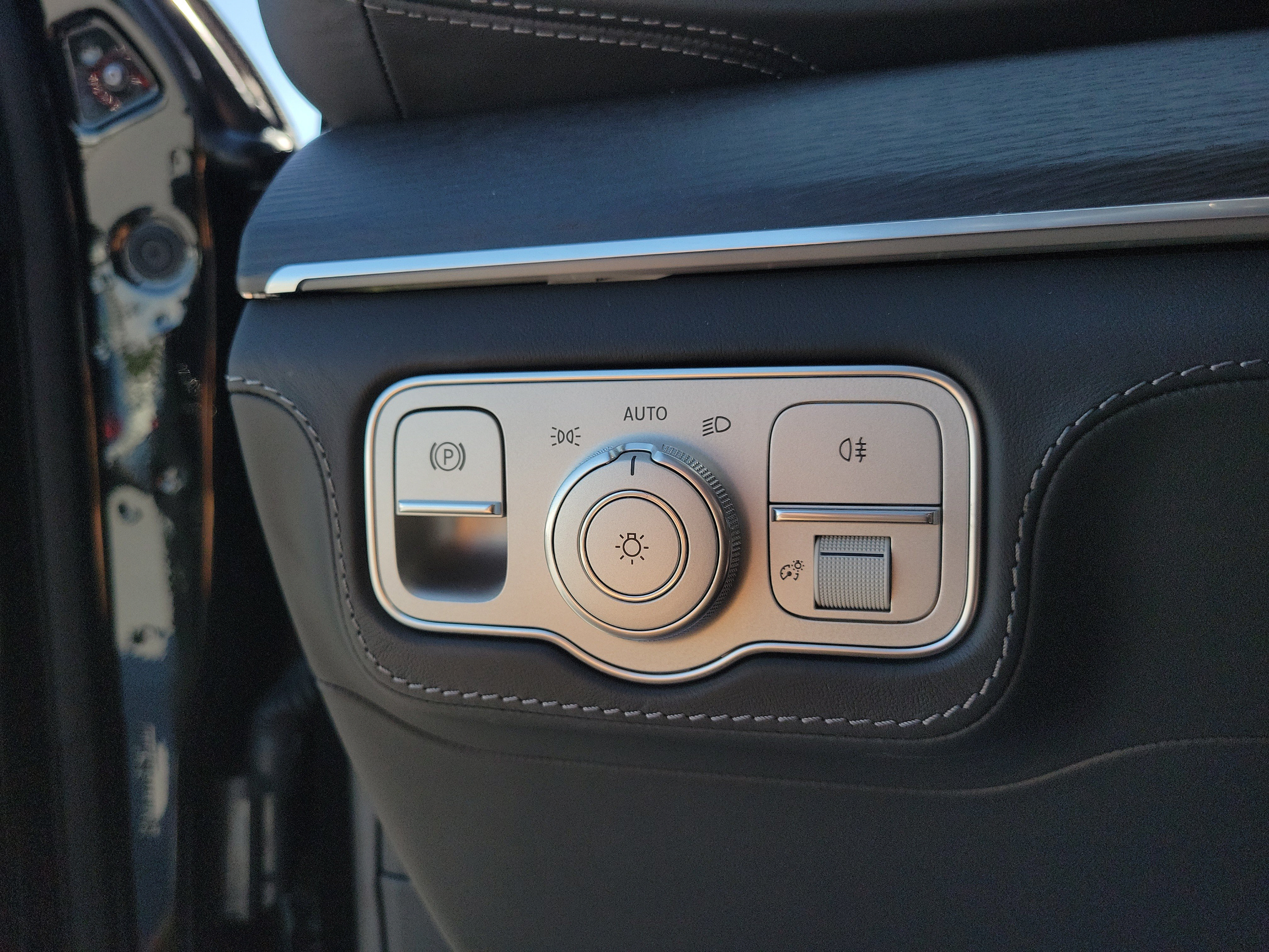Certified 2026 Mercedes-Benz Maybach GLS 600 4MATIC image 22