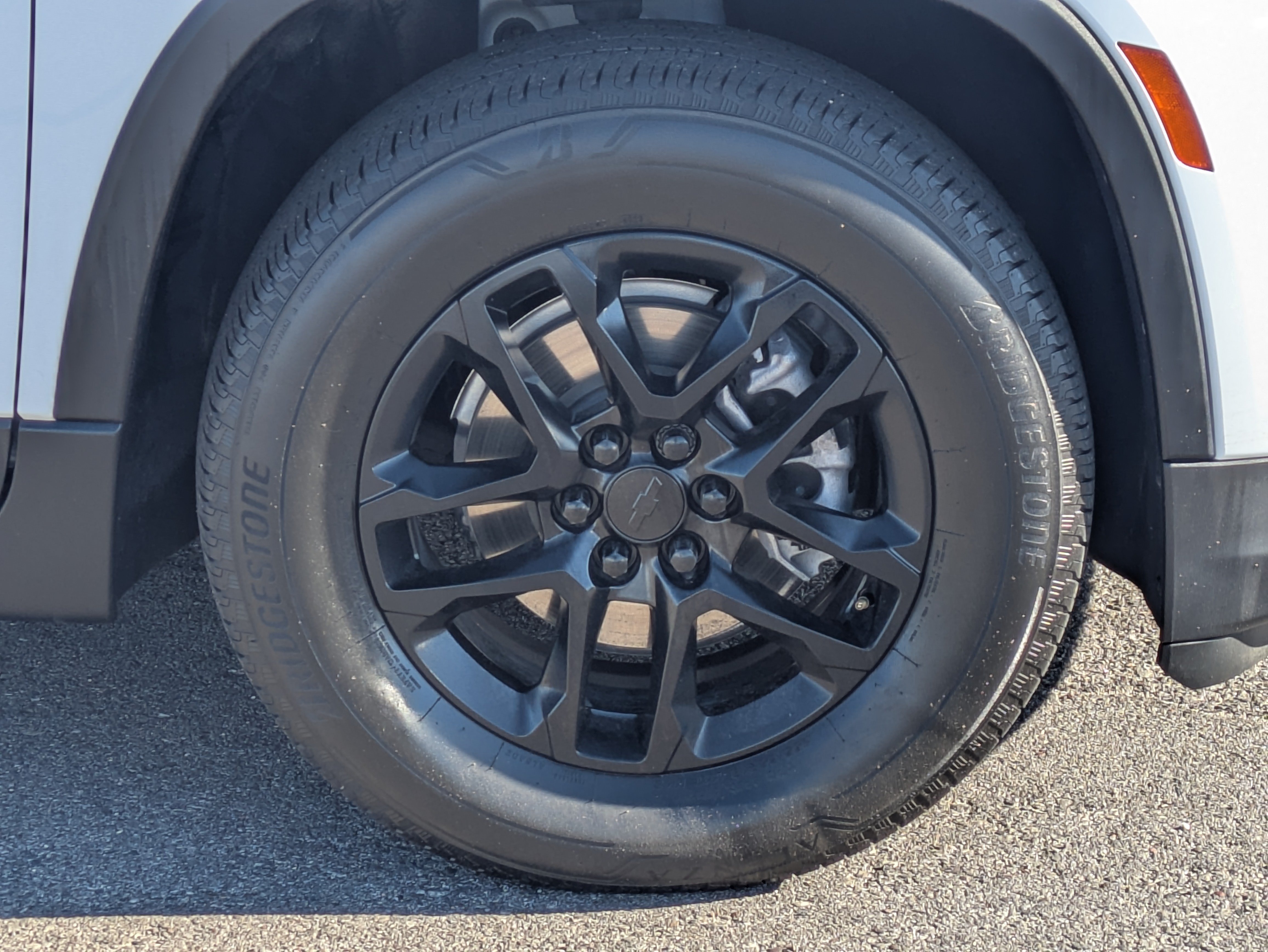 Used 2024 Chevrolet Traverse LS FWD image 9
