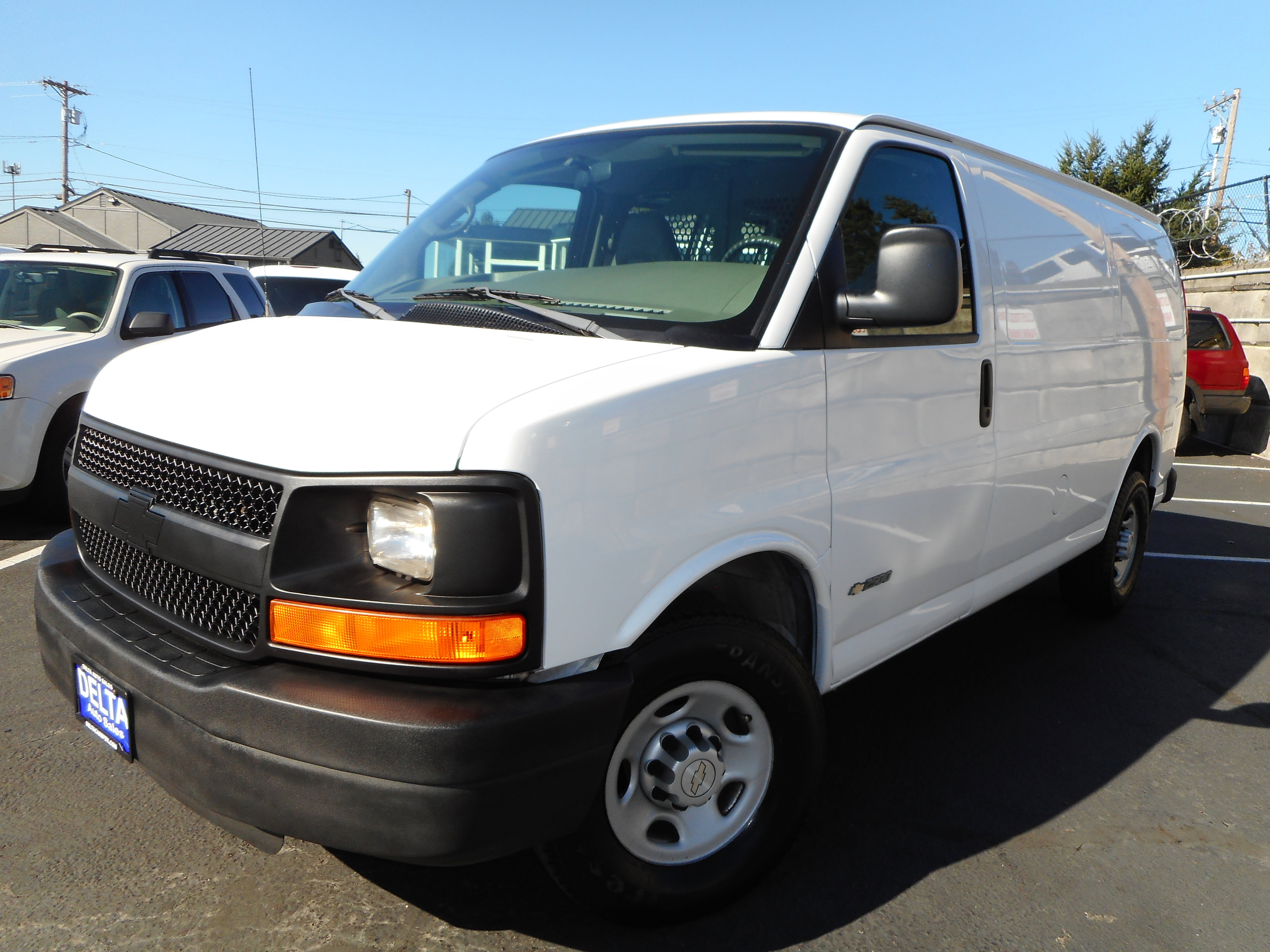Used 2006 Chevrolet Express 2500 w/ Power and Light Package image 3