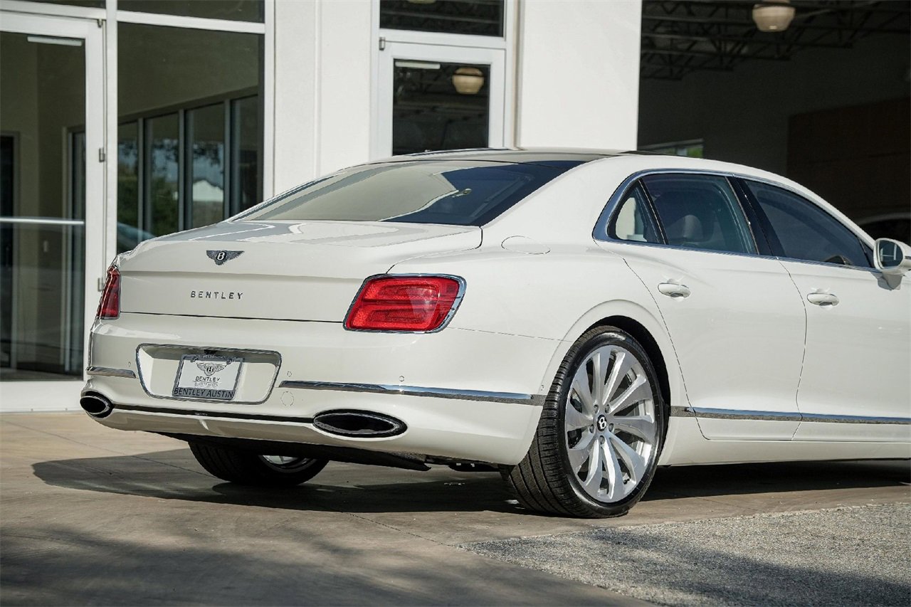 New 2026 Bentley Flying Spur Plug-In Hybrid image 7