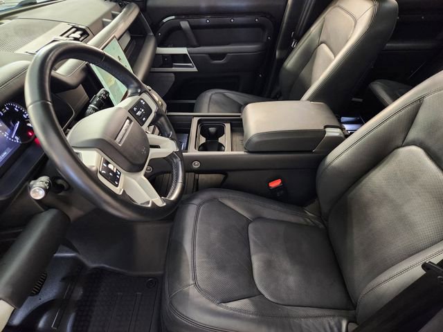 Used 2023 Land Rover Defender 130 SE image 13