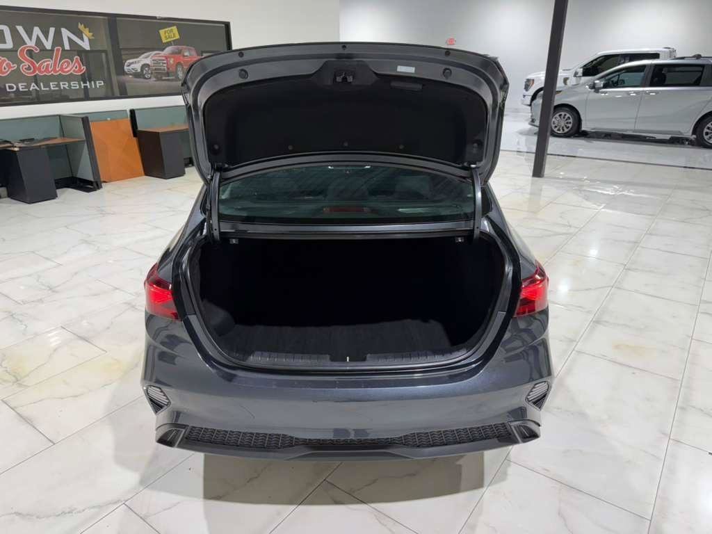 Used 2024 Kia Forte LXS FWD image 12