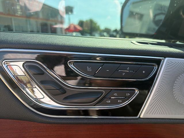 Used 2020 Lincoln Navigator L Reserve w/ Luxury Package AWD/4WD image 8