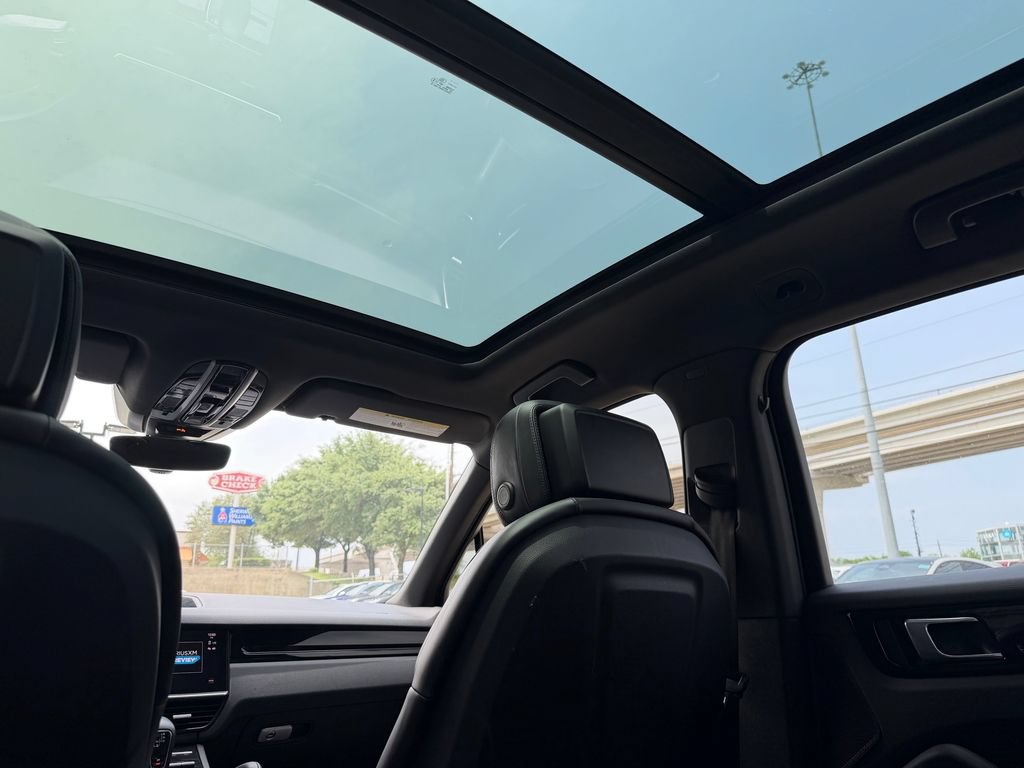 Certified 2023 Porsche Cayenne AWD/4WD image 34