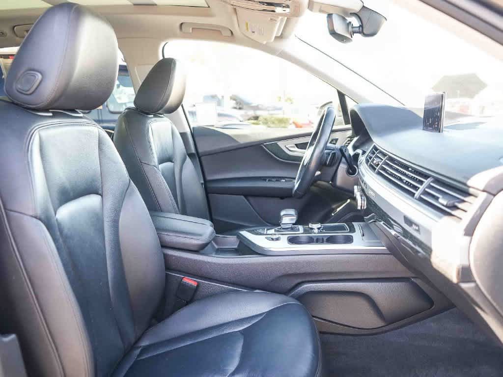 Used 2018 Audi Q7 2.0T Premium Plus w/ Premium Plus Package AWD/4WD image 17